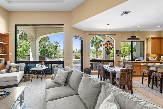Building Photo - 78760 Cabrillo Way