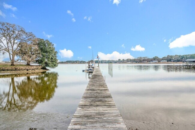 Building Photo - Serene Retreat - Hot Tub, Private Dock & Fire Pit