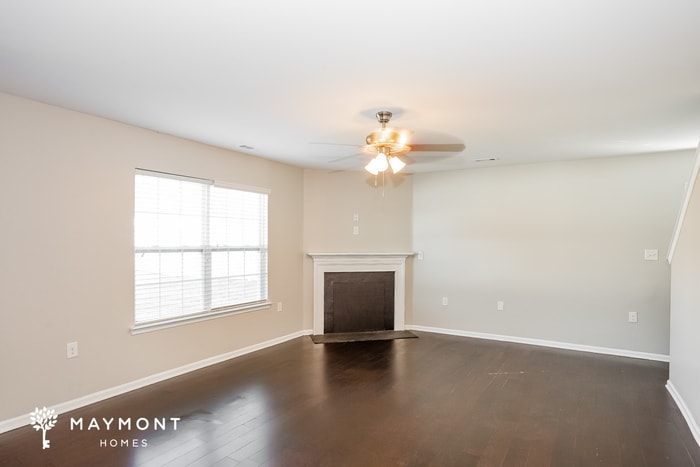 Building Photo - 1402 Kent Downs Ave SW