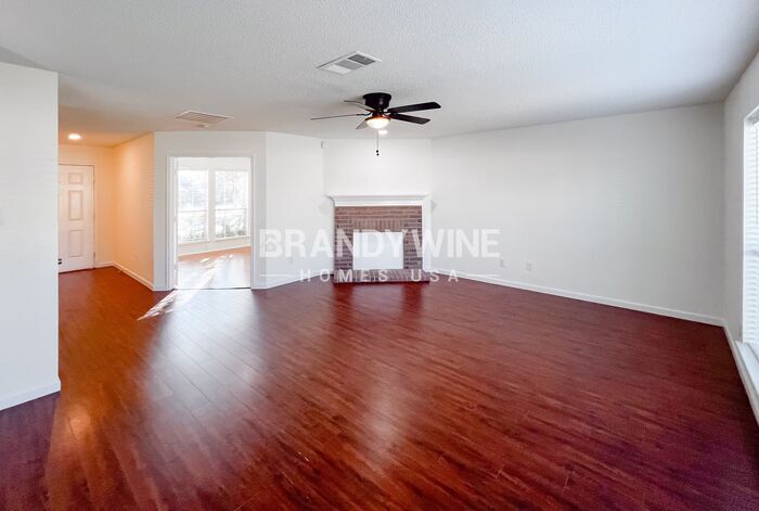 Building Photo - 1343 Prairie Dr