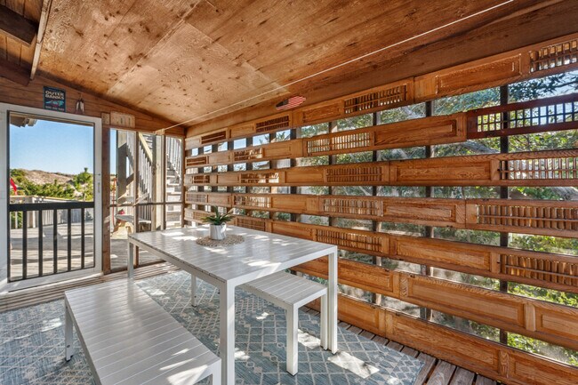 Building Photo - 39312 Angelfish Rd