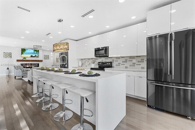 Building Photo - 2301 E Las Olas Blvd