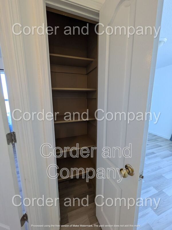 Building Photo - 8000 Vista Estrella Ln SW