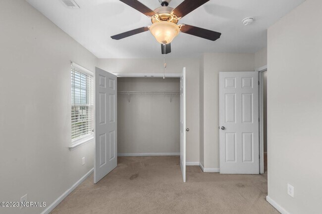 Building Photo - 9005 Banister Loop