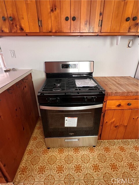 Building Photo - 429 1st St