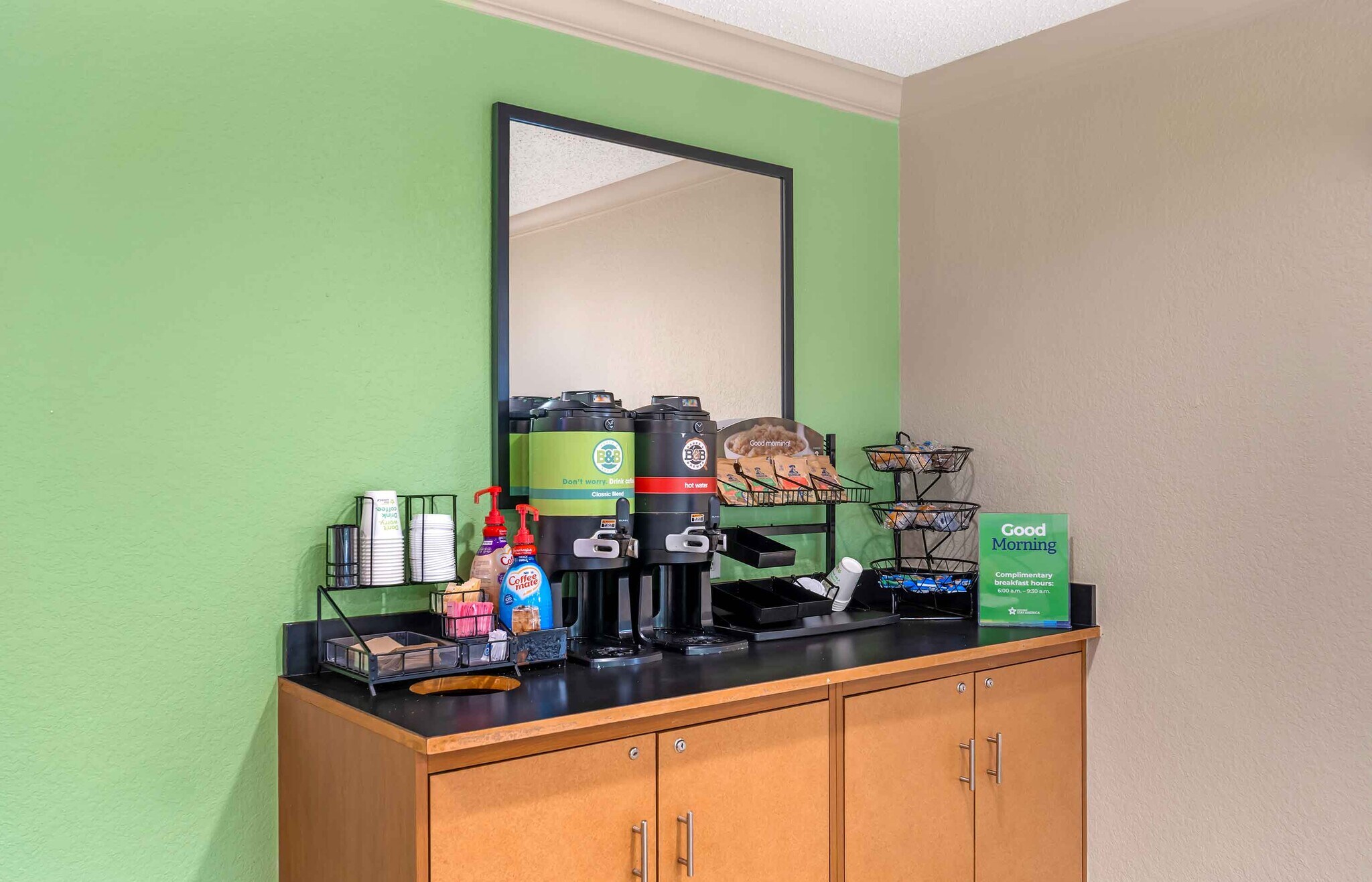 Building Photo - Furnished Studio-Melbourne - Airport