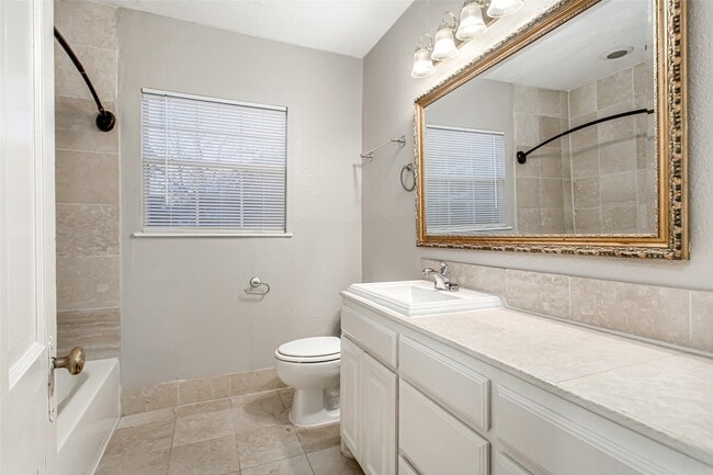 Building Photo - 6219 Penrose Ave