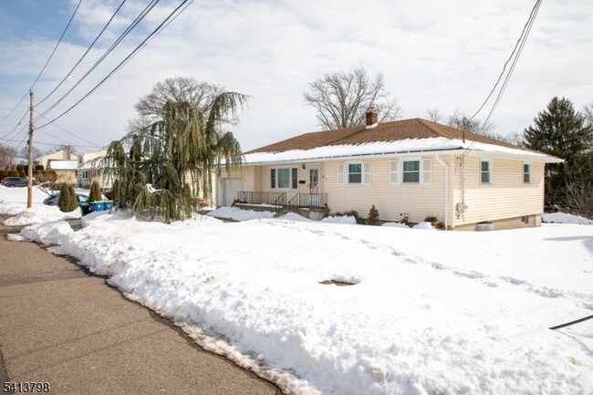 Building Photo - 711 Brooklyn Ave