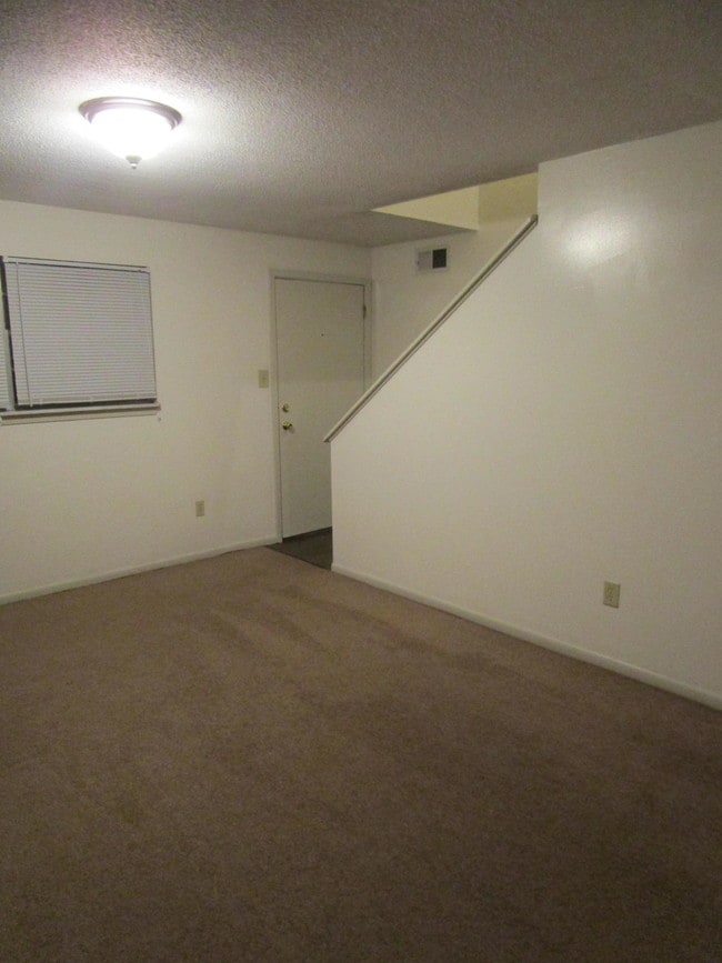 Building Photo - 4325 W Bethany Dr