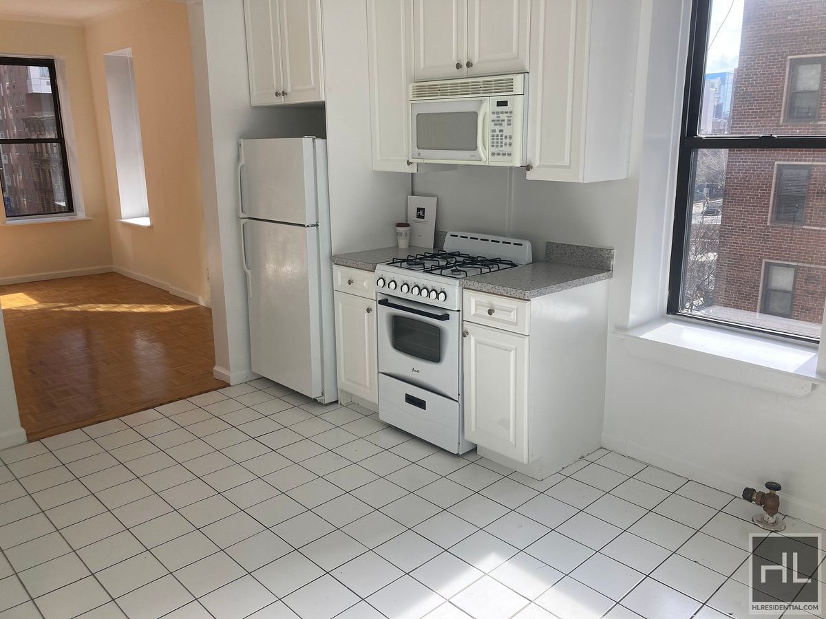 Building Photo - East 38th Street