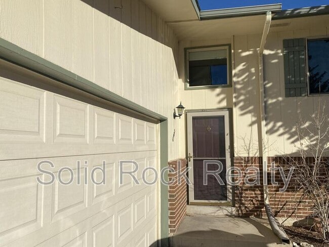 Building Photo - 6505 Wicklow Cir E