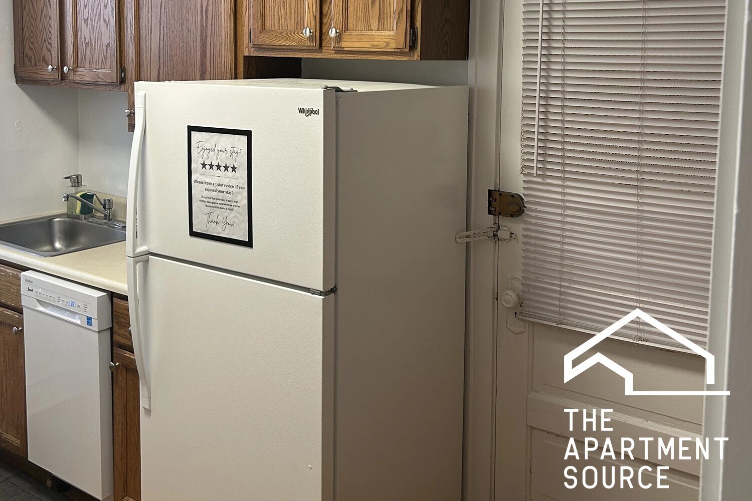 Building Photo - 1911 W Larchmont Ave