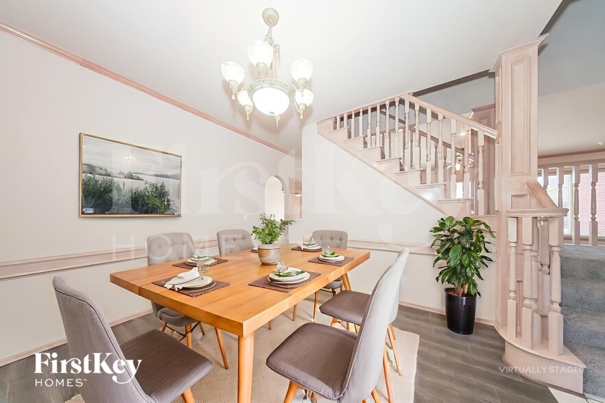 Building Photo - 1216 Pine Valley