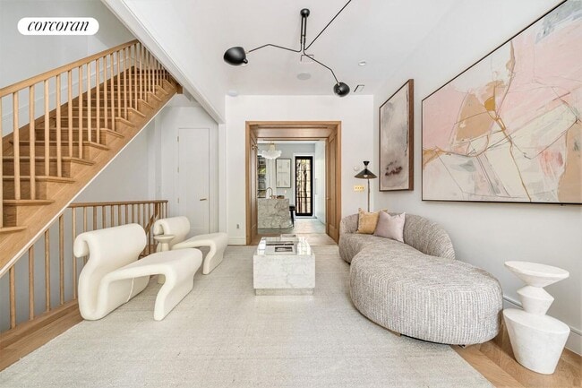 Building Photo - 158 W 136th St