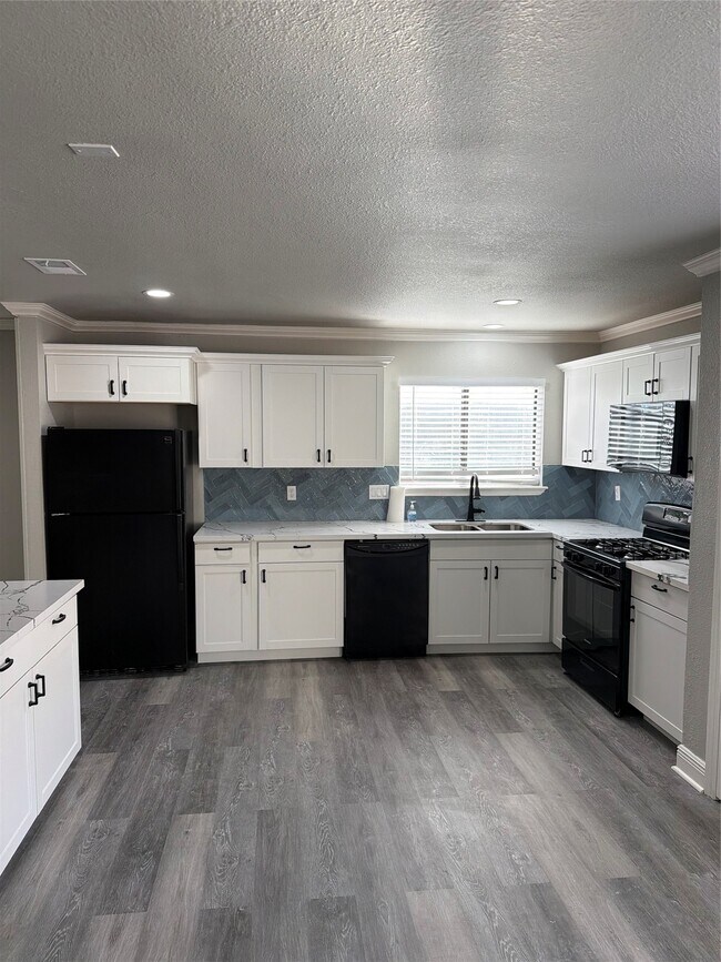 Building Photo - 12230 Kleinmeadow Dr