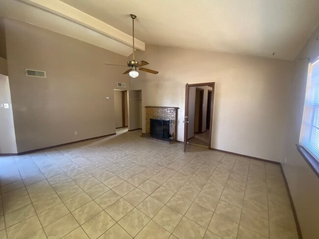 Building Photo - HOME FOR RENT NORTHEAST EL PASO