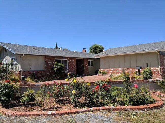 Building Photo - 3787 Millikin Ave