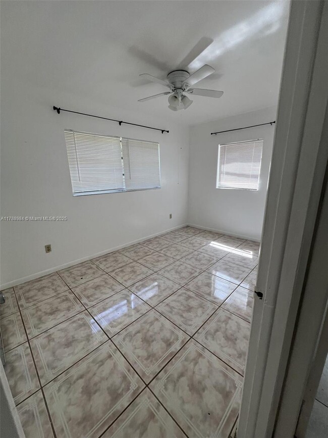 Building Photo - 3 bedroom in North Miami FL 33161