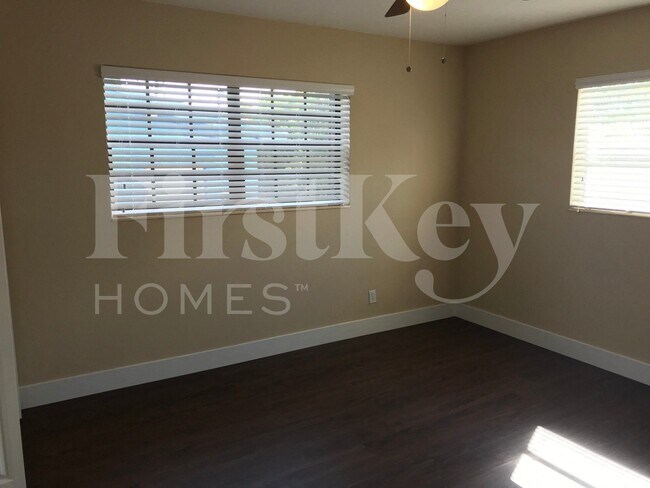 Building Photo - 1420 NW 176th Terrace