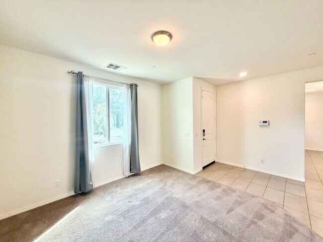 Building Photo - 30136 Sutton Ct