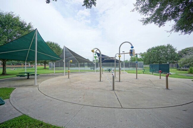 Building Photo - 918 Featherbrook Ct