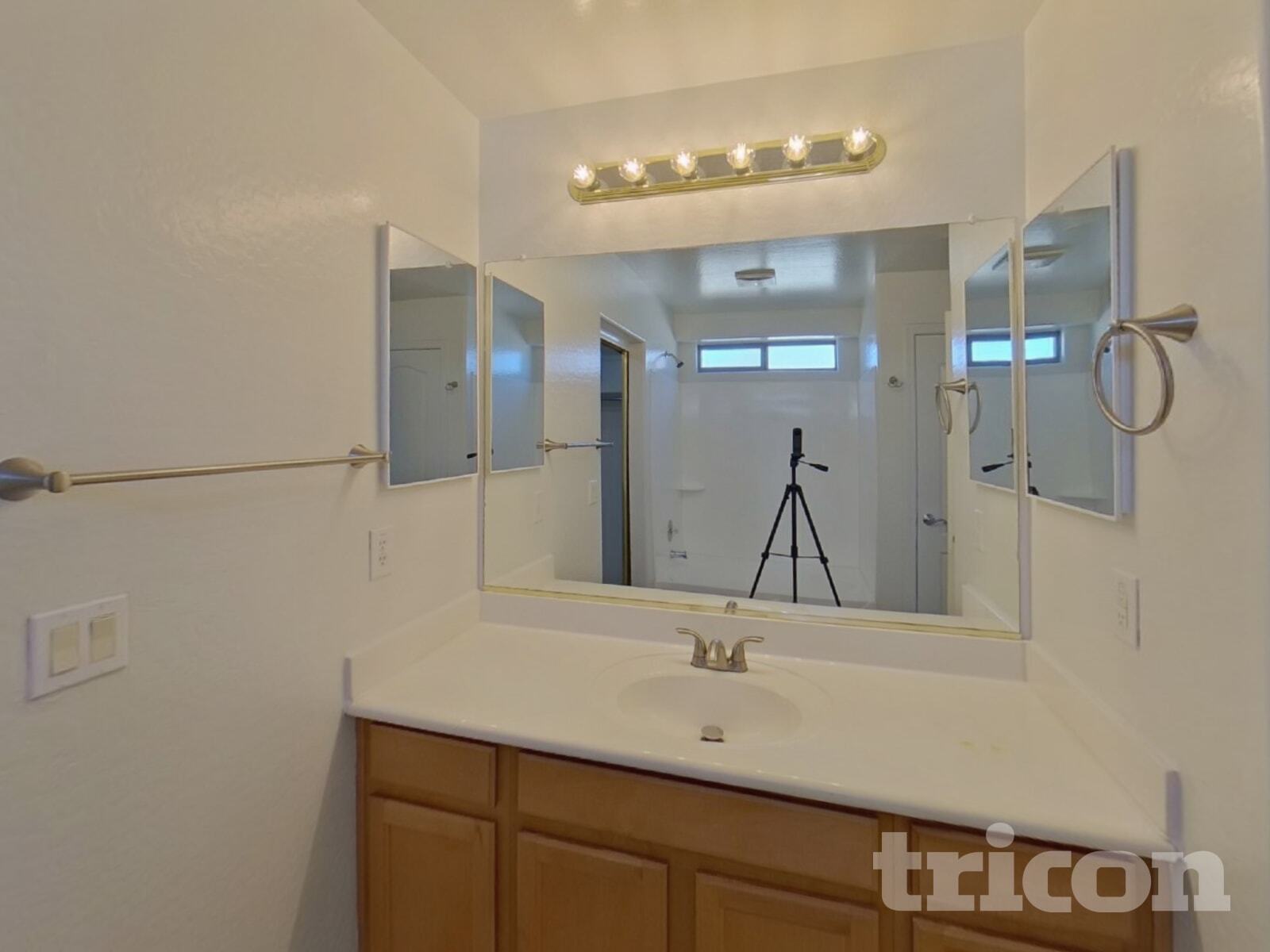 Building Photo - 21201 N Conlon Rd