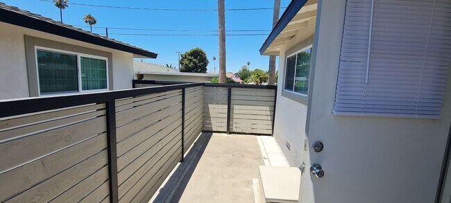 Building Photo - Newly Remodeled 1 Bedroom / Call or text O...