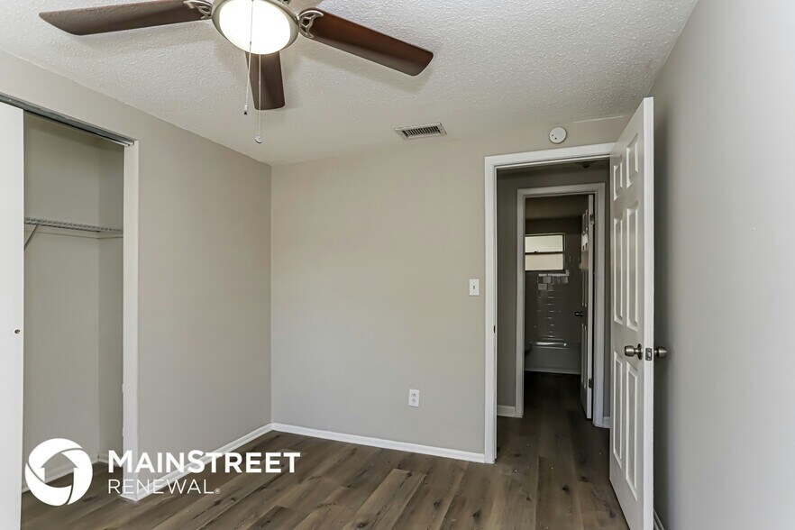 Building Photo - 1132 Hollywood Ave