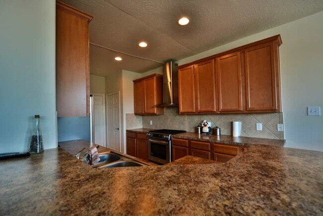 Building Photo - 3205 Victorian Manor Ln