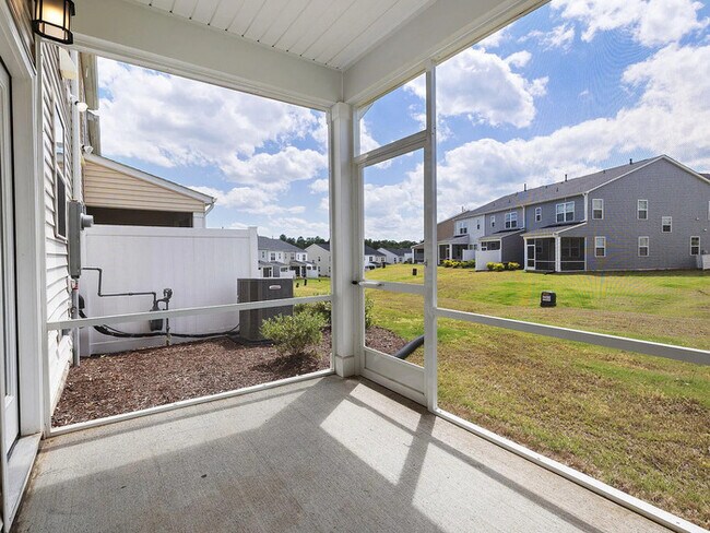 Building Photo - Lease OR Lease to Own