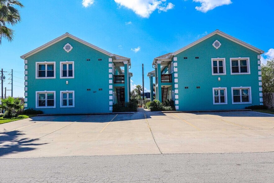 Building Photo - 3401 Padre Blvd