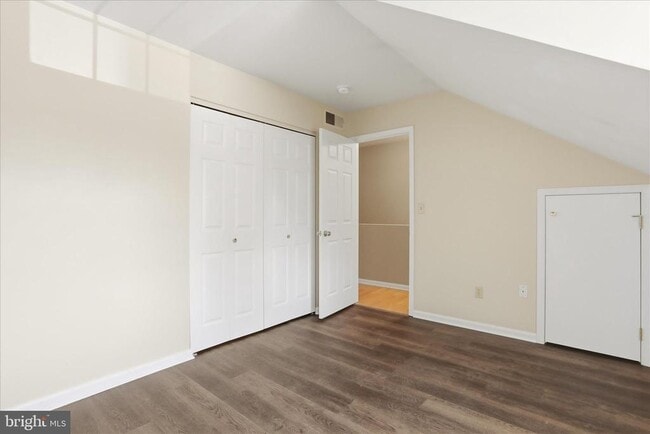 Building Photo - 1008 Orchard Dr