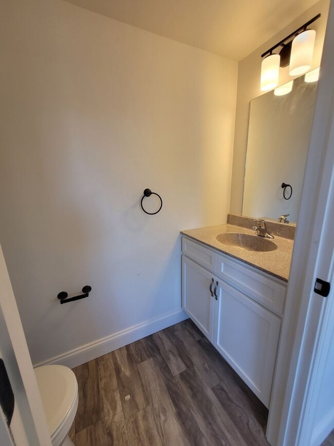 Building Photo - Newly renovated 3 bedroom Townhome - Gordonville