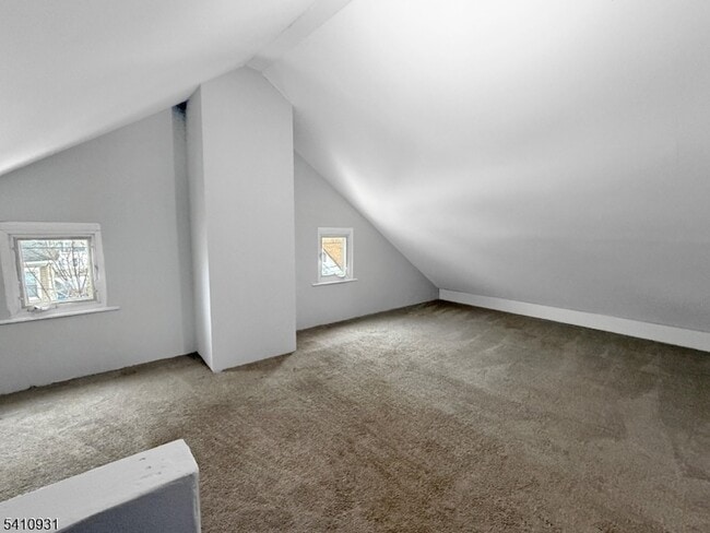 Building Photo - 65 Davis St