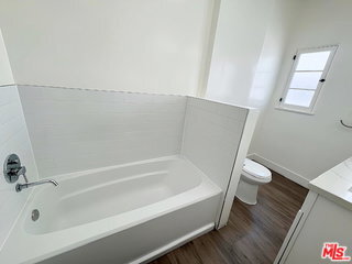 Building Photo - 126 N Hamilton Dr