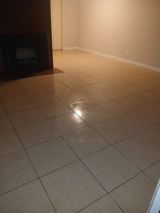 Building Photo - 2525 Active