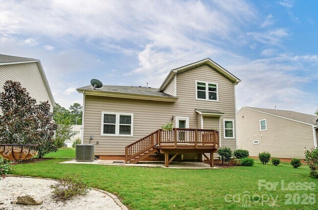 Building Photo - 1934 Madeira Cir