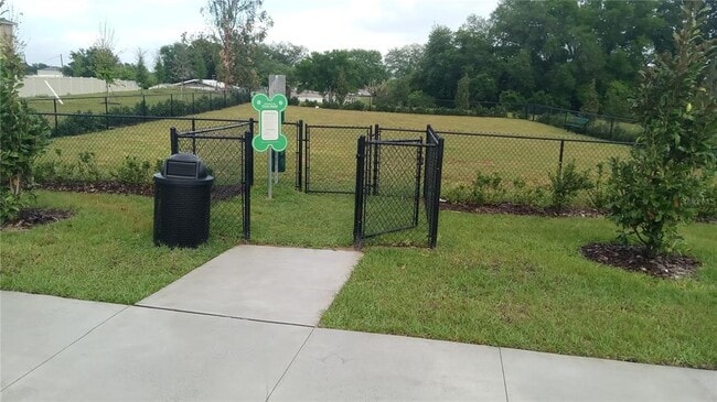 Building Photo - 845 Ambleside Dr