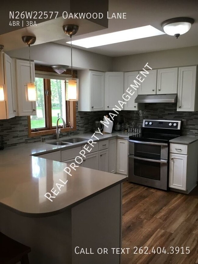 Primary Photo - N26W22577 Oakwood Ln