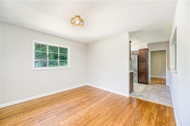 Building Photo - 4293 Rickenbacker Way NE