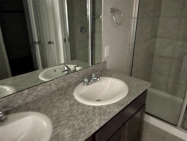 Building Photo - 25654 Northpark Palm Dr