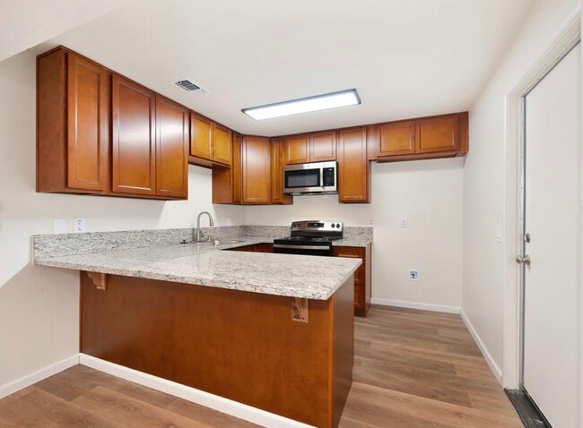 Building Photo - 6340 Sorrell Ct