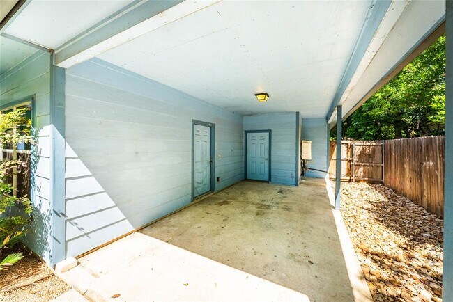 Building Photo - 4505 Red River St