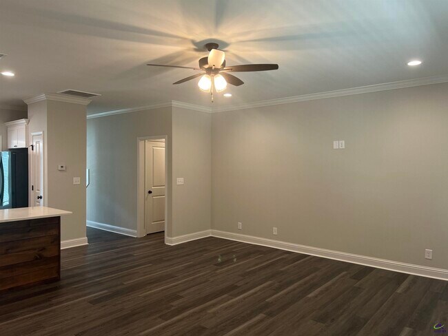 Building Photo - 250 High Ridge Ct