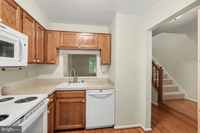 Building Photo - 15067 Maple Glen Ct