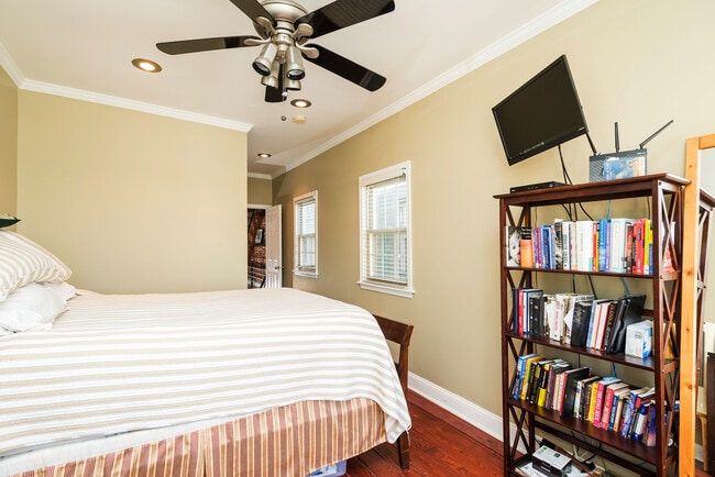 Building Photo - 444 E Fort Ave