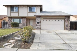 Building Photo - 560 E Wigeon Way