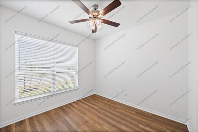 Building Photo - 8114 Timber Holw Ln