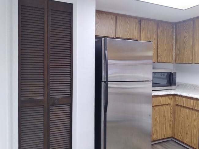 Building Photo - PRICE IMPROVEMENT!!  3/2 2nd floor Villa