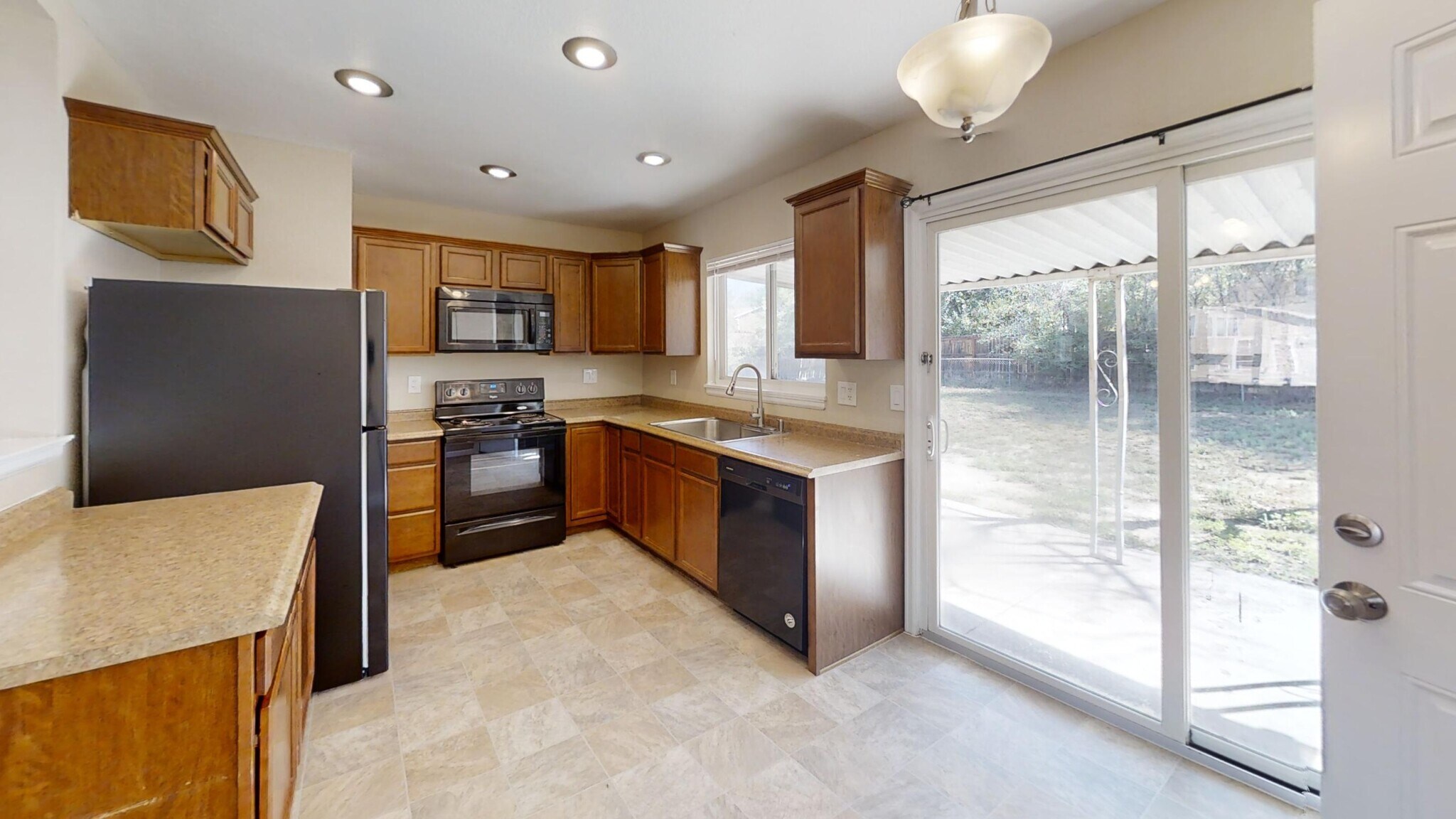 Building Photo - 2505 Gina Dr